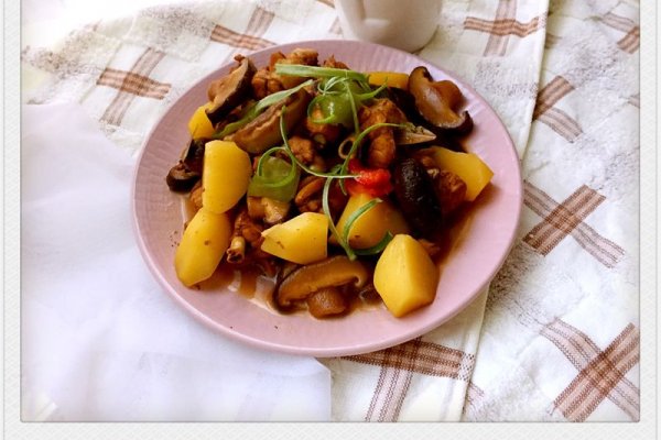 香菇土豆鸡块