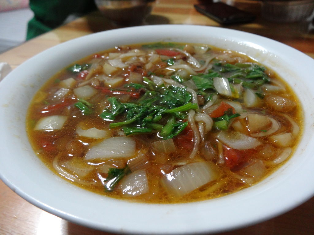 新疆回族人特色美食粉汤，28元/碗羊排粉汤配油香，一大碗不够吃_哔哩哔哩_bilibili