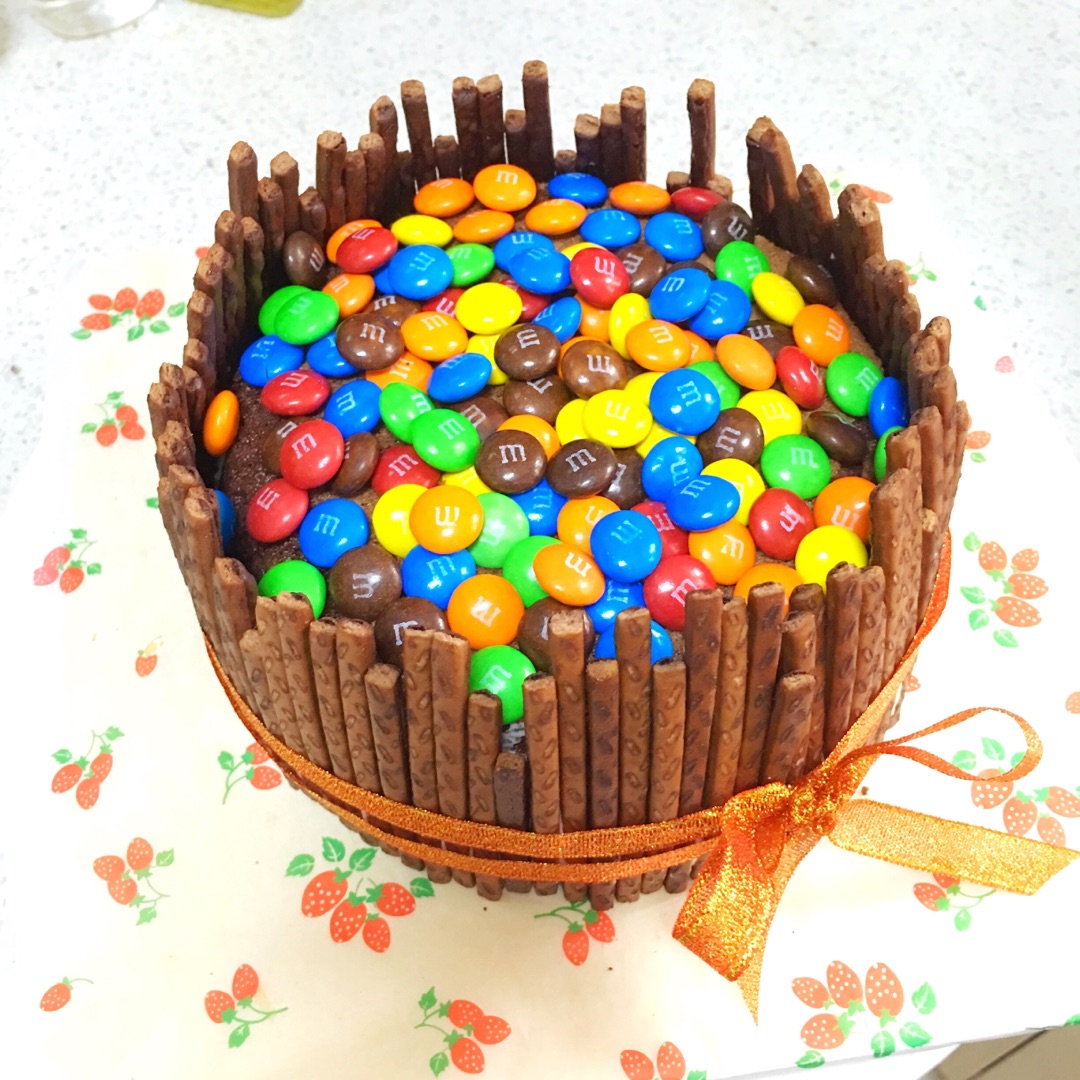 超级浓郁的8寸巧克力蛋糕,超级浓郁的8寸巧克力蛋糕的家常做法 - 美食杰超级浓郁的8寸巧克力蛋糕做法大全