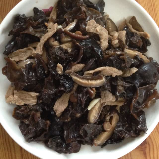 香菇木耳肉片