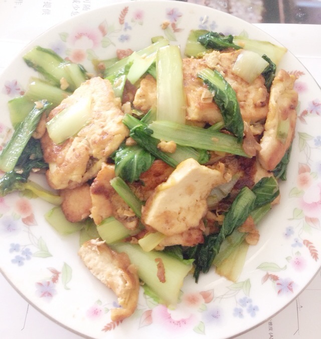 浦江豆腐皮炒青菜的做法步骤图,怎么做好吃—— 用料   青菜    若干