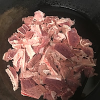 ţ