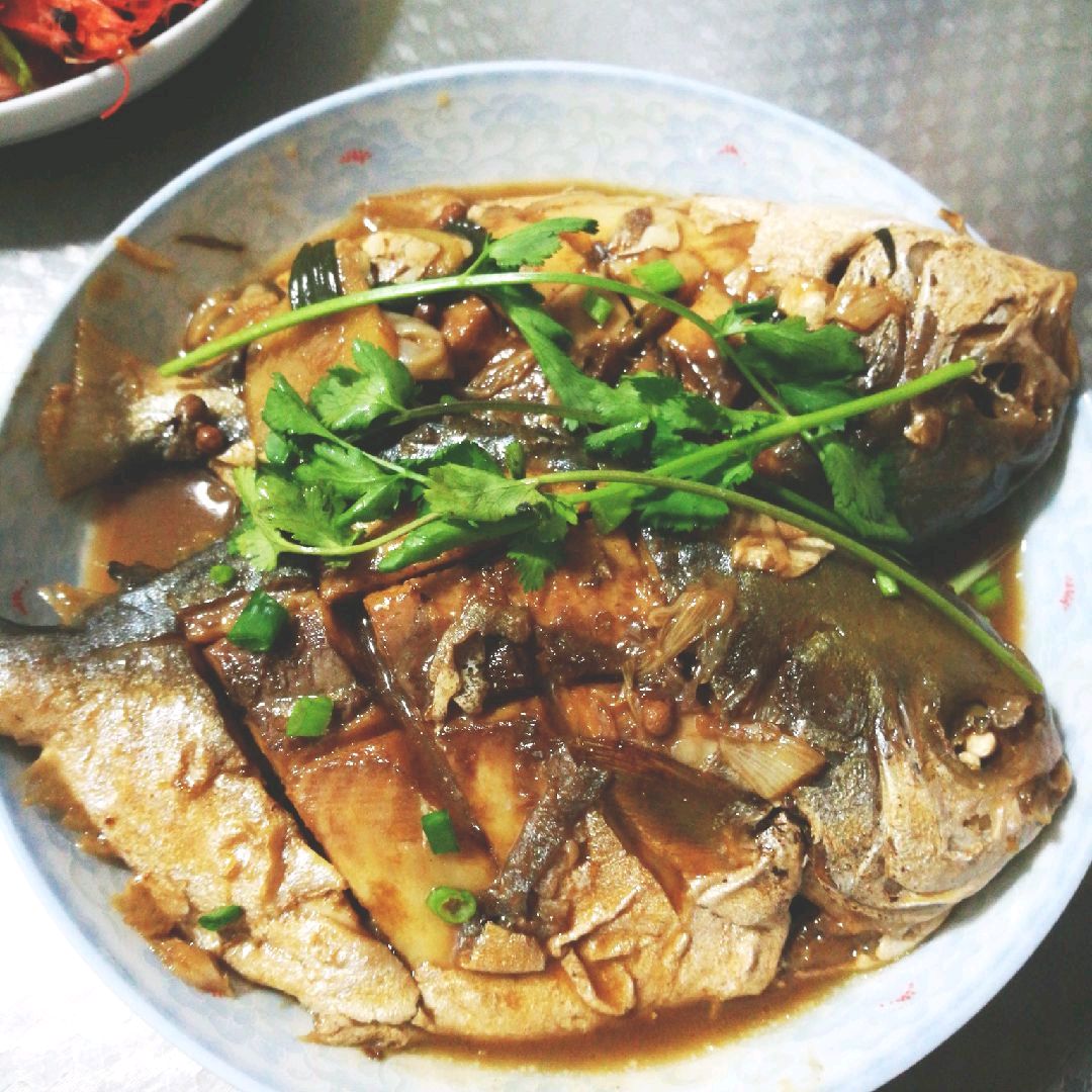 红烧排骨麦冬玉竹炖鲳鱼图片