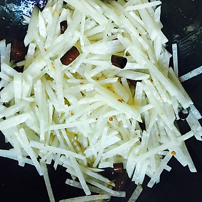 炝炒白萝卜