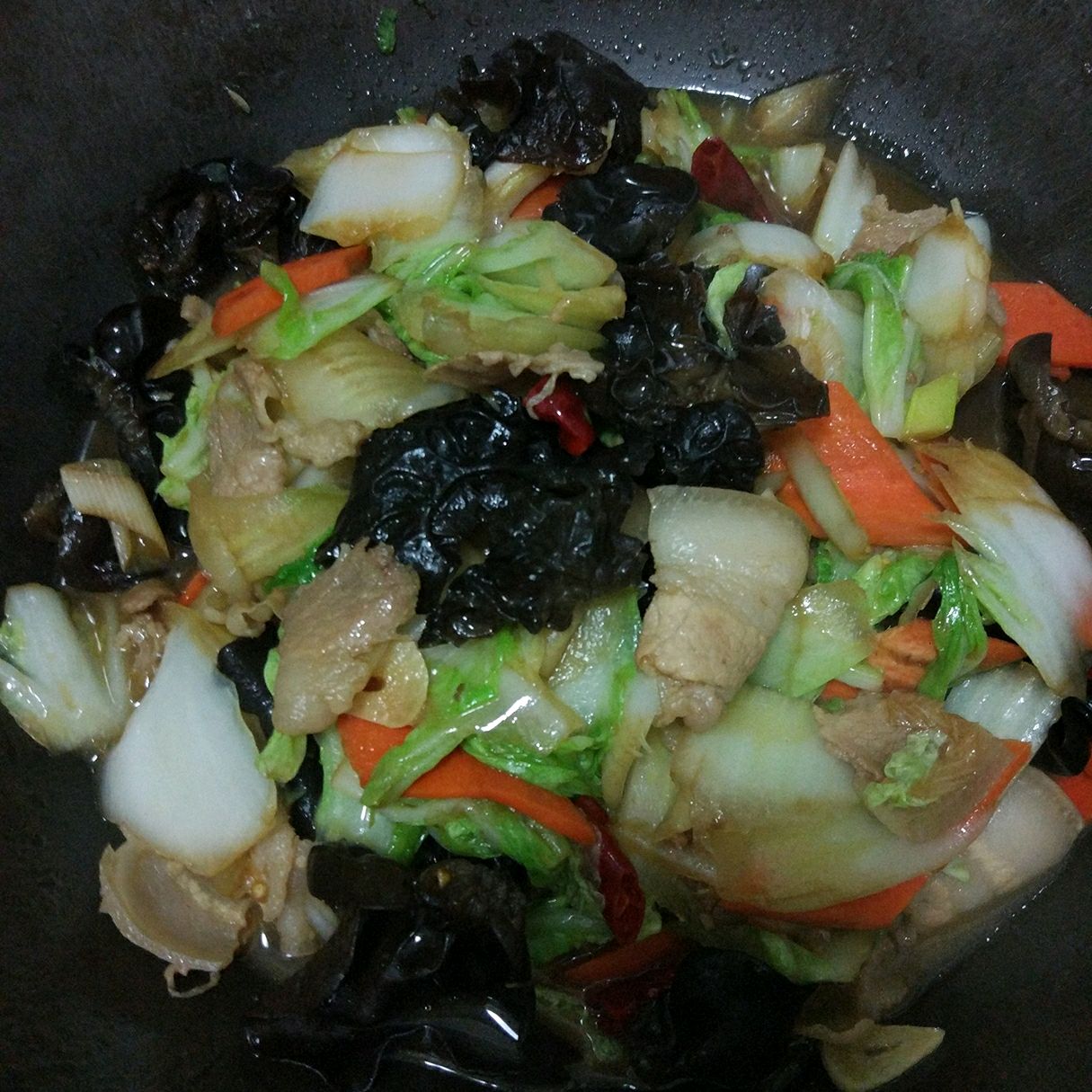 白菜木耳炒花肉