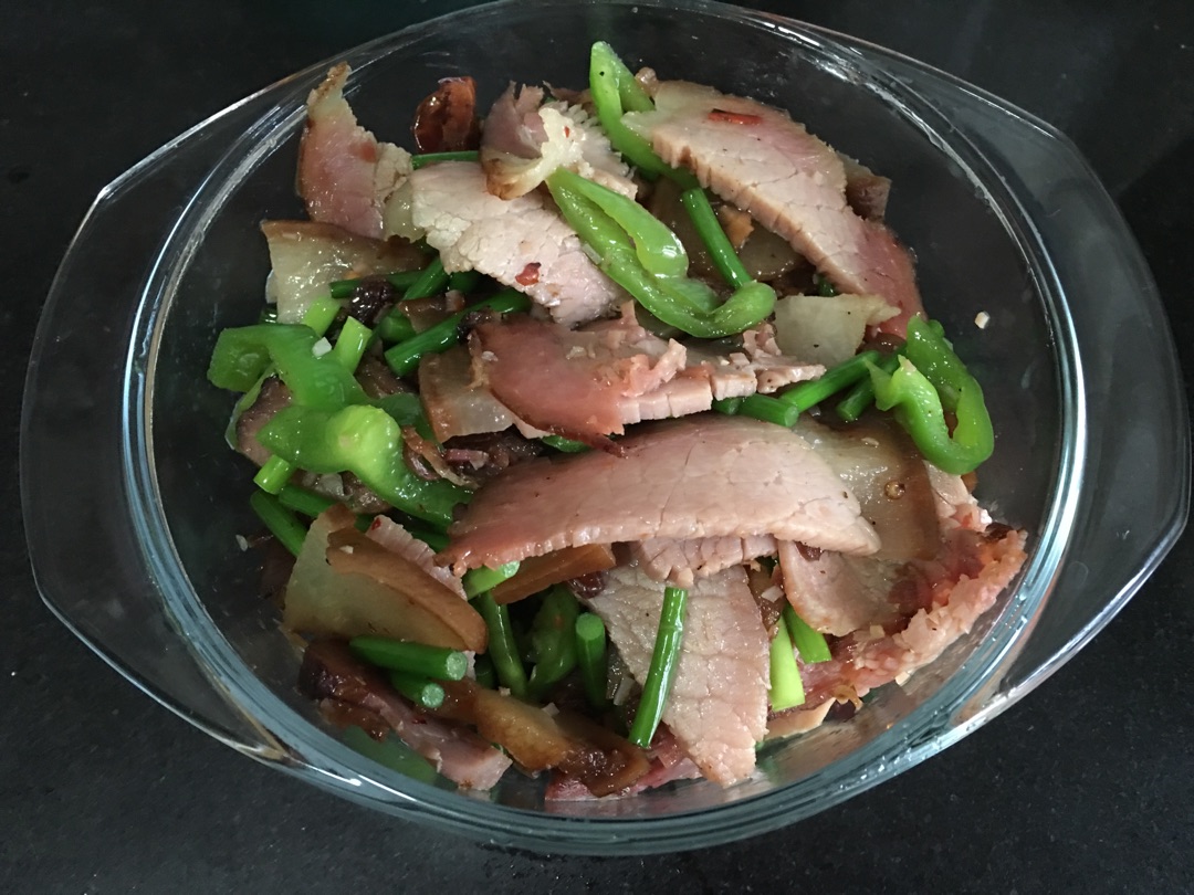 青椒蒜苔炒腊肉
