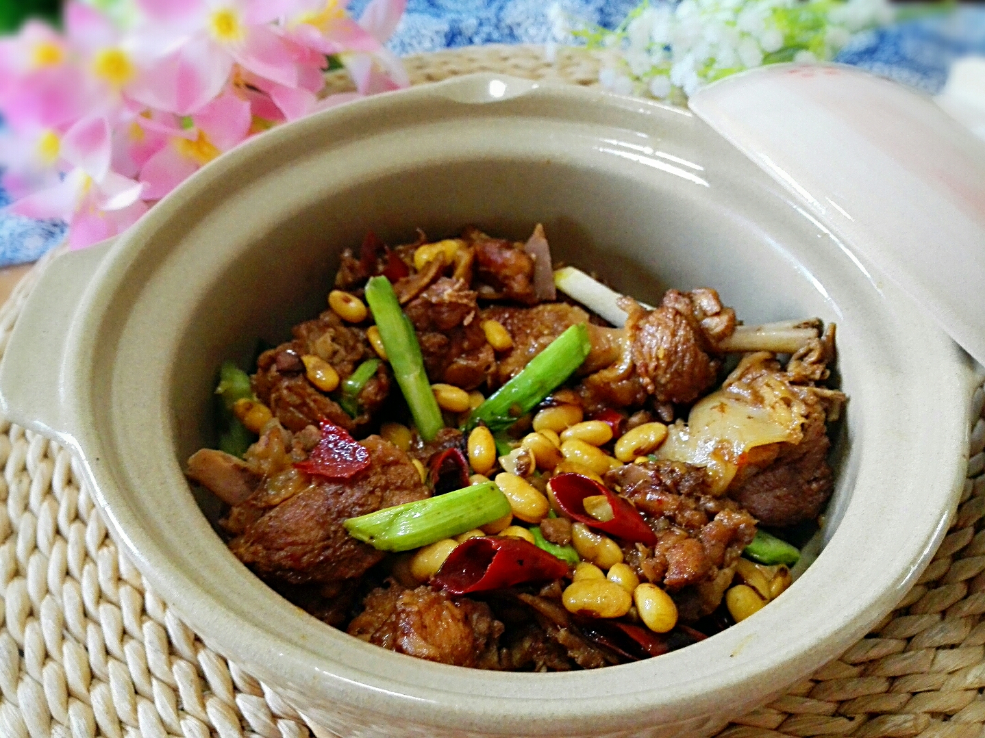 鸭肉焖黄豆
