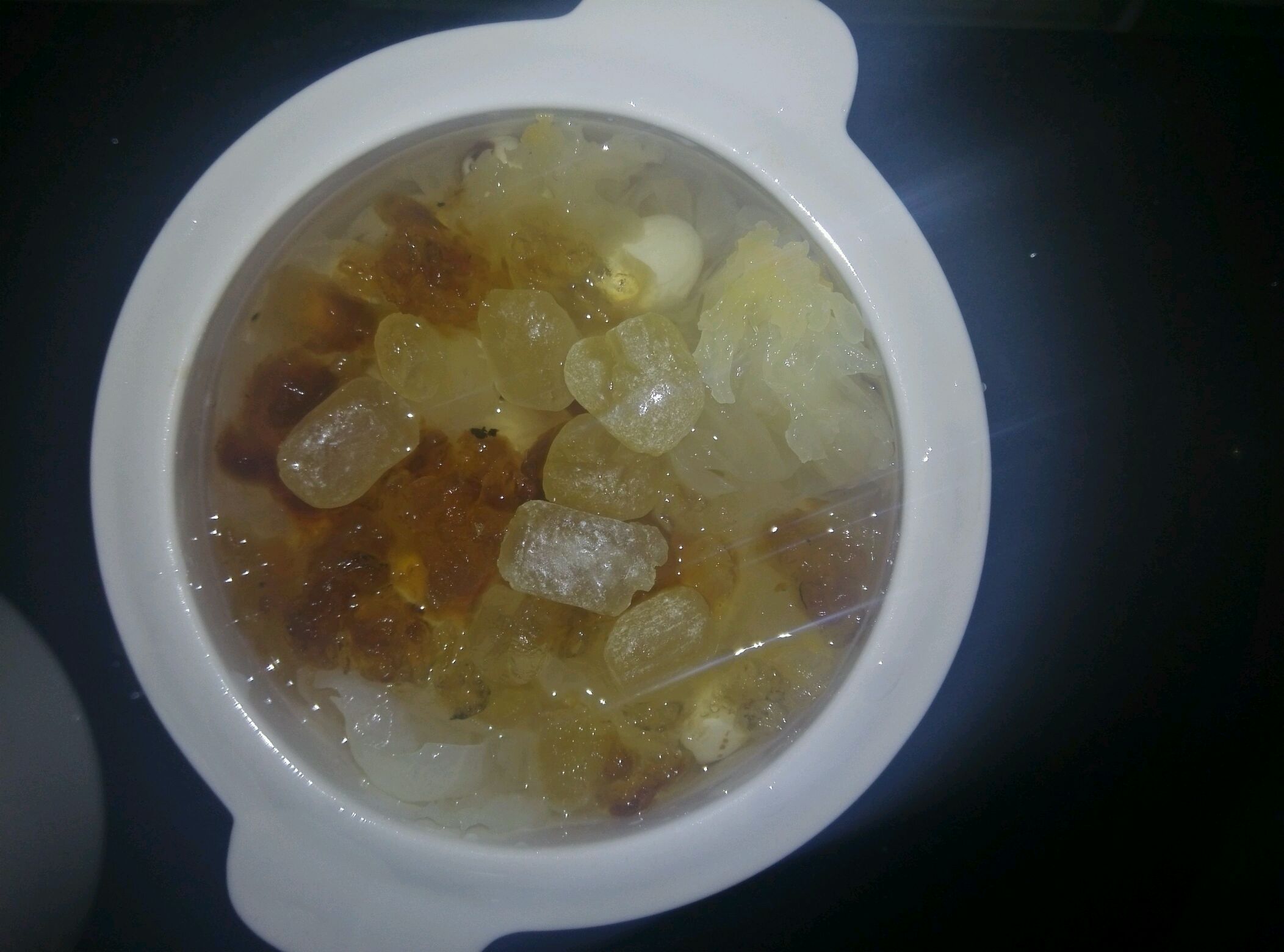燕窝银耳莲子