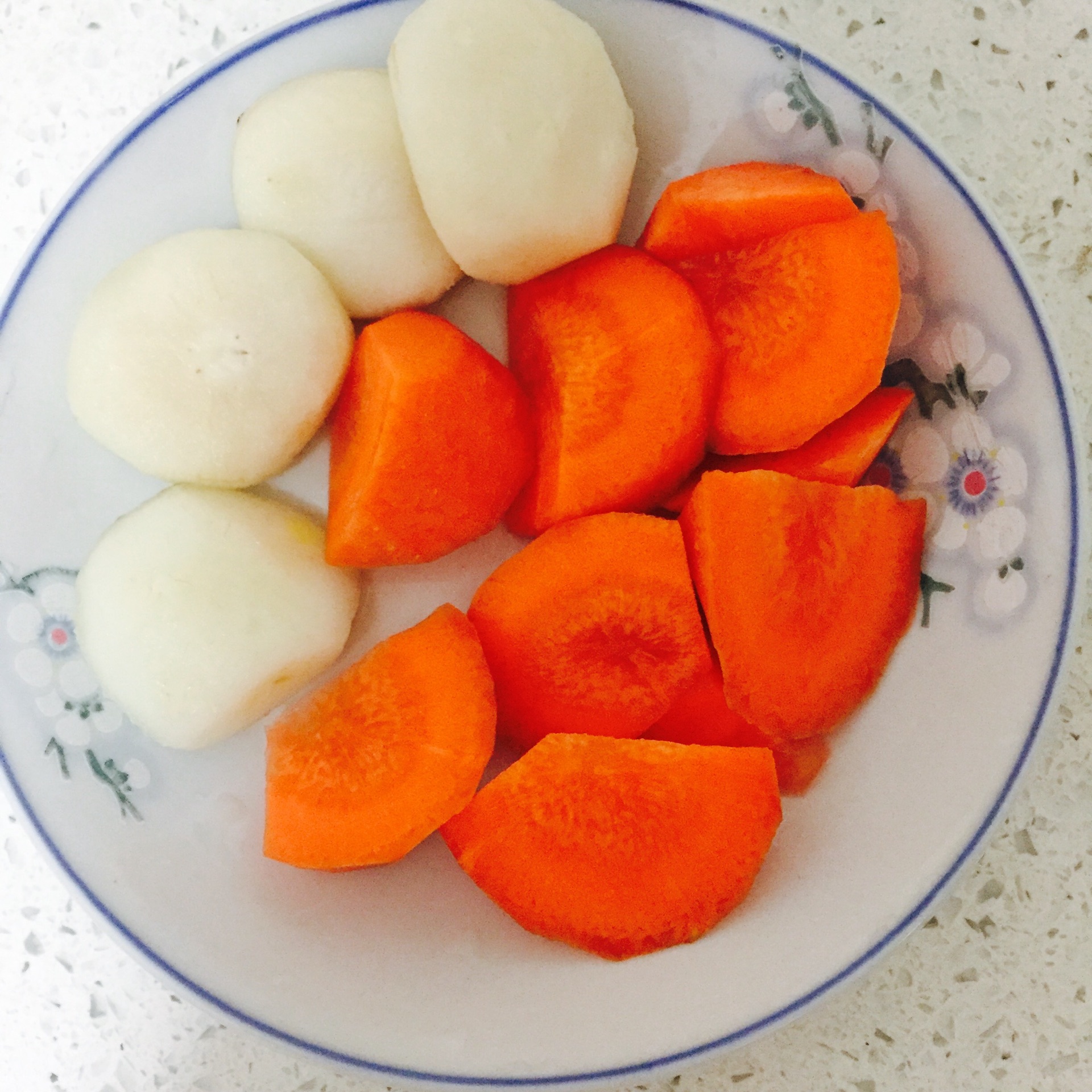 胡萝卜甘蔗马蹄水怎么做_胡萝卜甘蔗马蹄水的做法_豆果美食