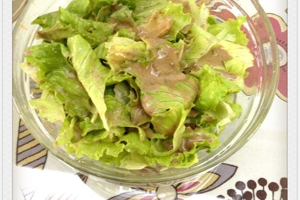 芝麻酱拌生菜