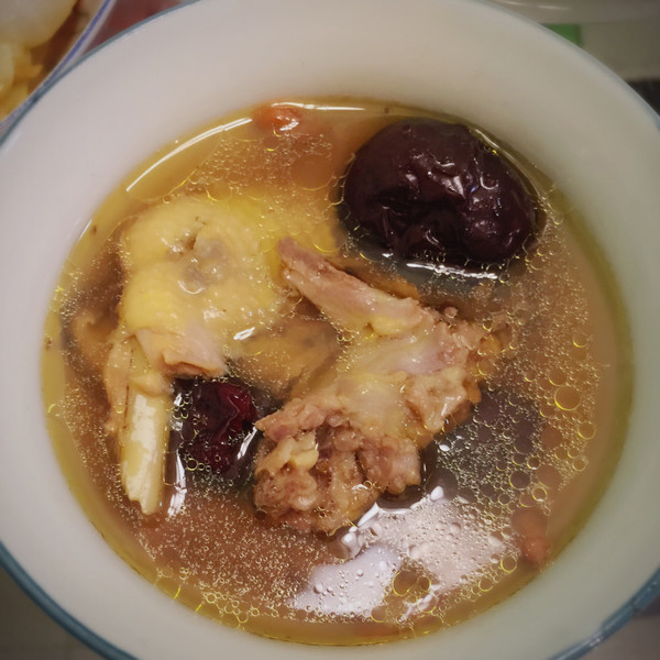滋补老母鸡煲汤