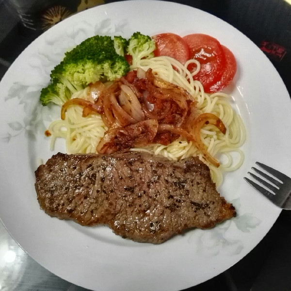 牛排意大利面