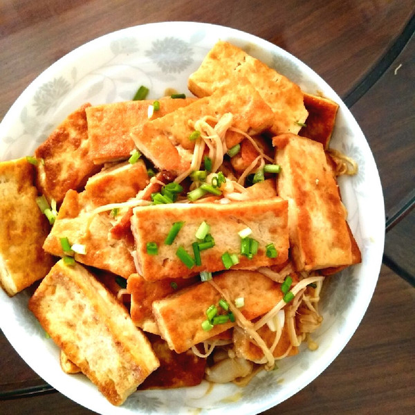 A阳阳的酱焖金针菇豆腐煲做法的学习成果照