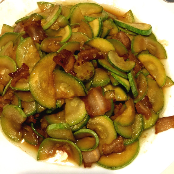lucky家泰国代购的清爽快手菜:西葫芦炒肉片做