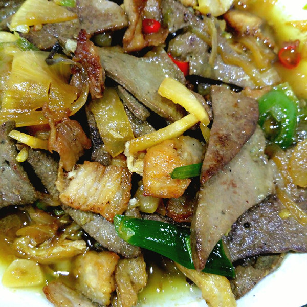 蜀客小馆的泡酸萝卜炒做法视频的v萝卜成果照草菇栽培技术猪肝图片