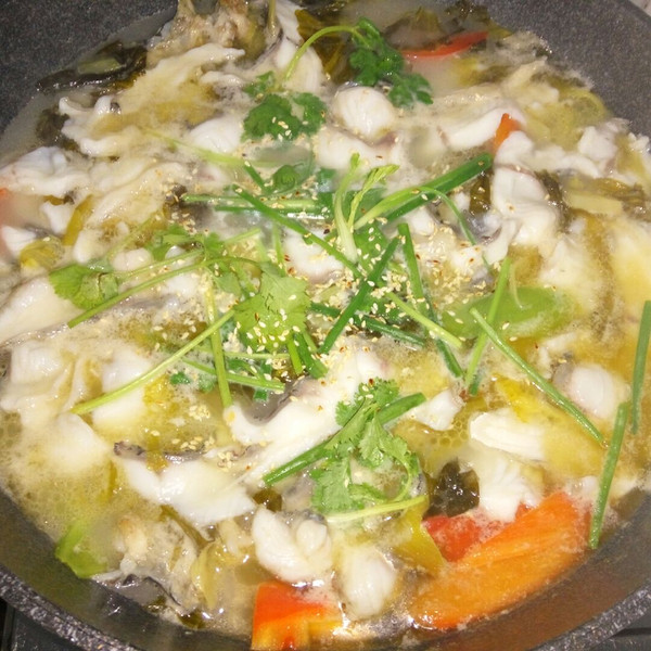 自己做的酸菜鱼～的做法