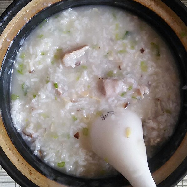 铷儿的香菇芹菜虾米排骨粥做法的学习成果照