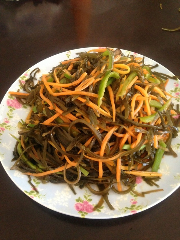 胡萝卜炒海带丝