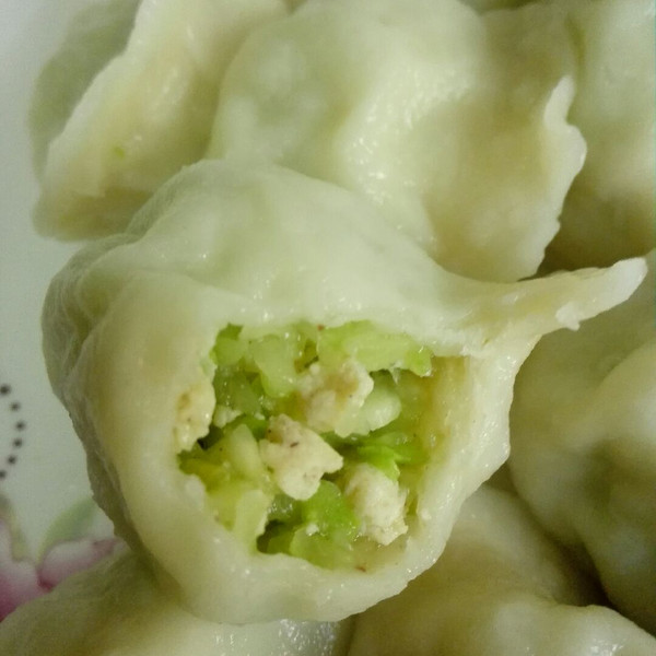 西葫芦鸡蛋虾皮饺子