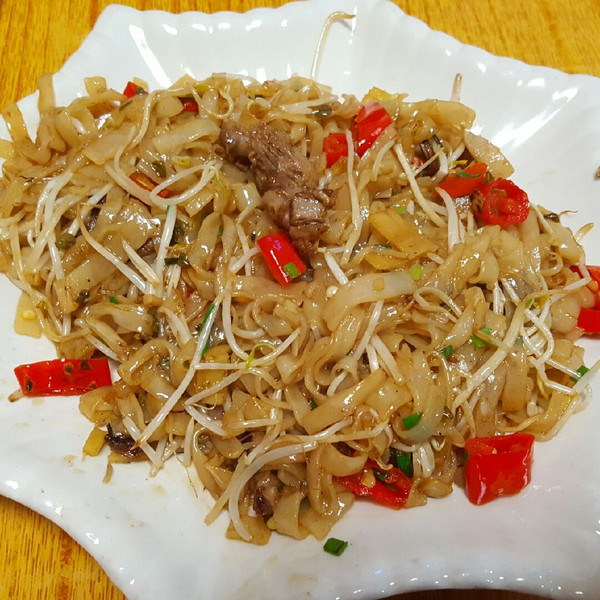 酸辣炒粉的做法