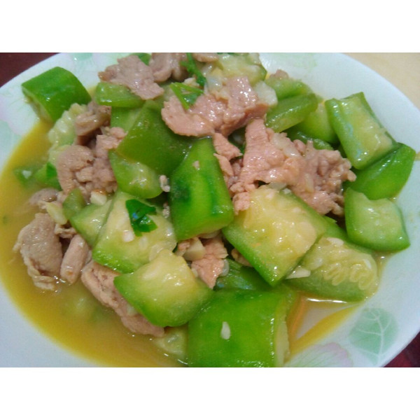 丝瓜炒肉片