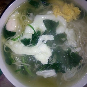 清汤鸡蛋面