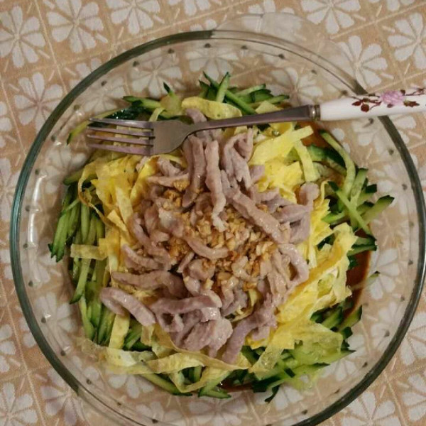 肉丝鸟的简单凉拌蛋饼丝成鱼做法红色的v肉丝狐狸籽是黄瓜的图片