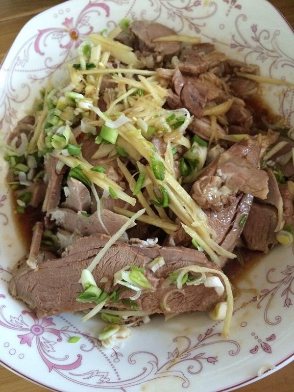 凉拌羊肉片