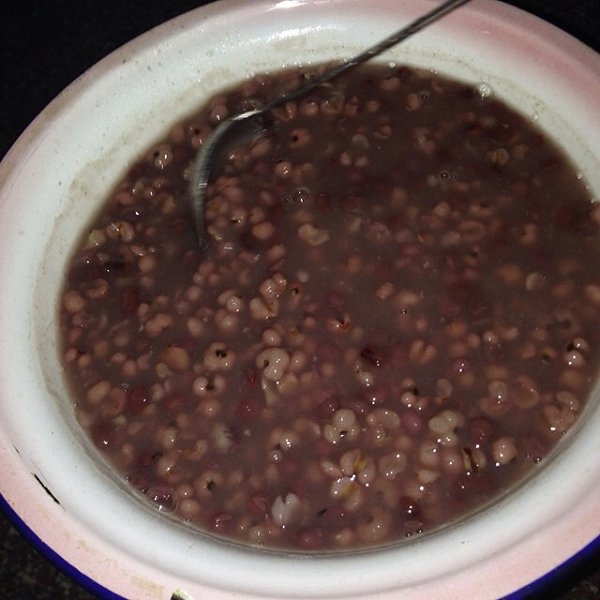薏米红豆粥的做法