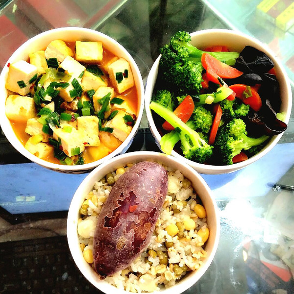 营养午餐