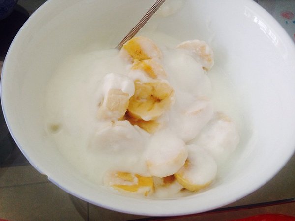 琦大大呀的酸奶拌香蕉做法的学习成果照