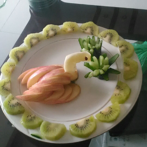 水果天鹅水果拼盘苹果天鹅